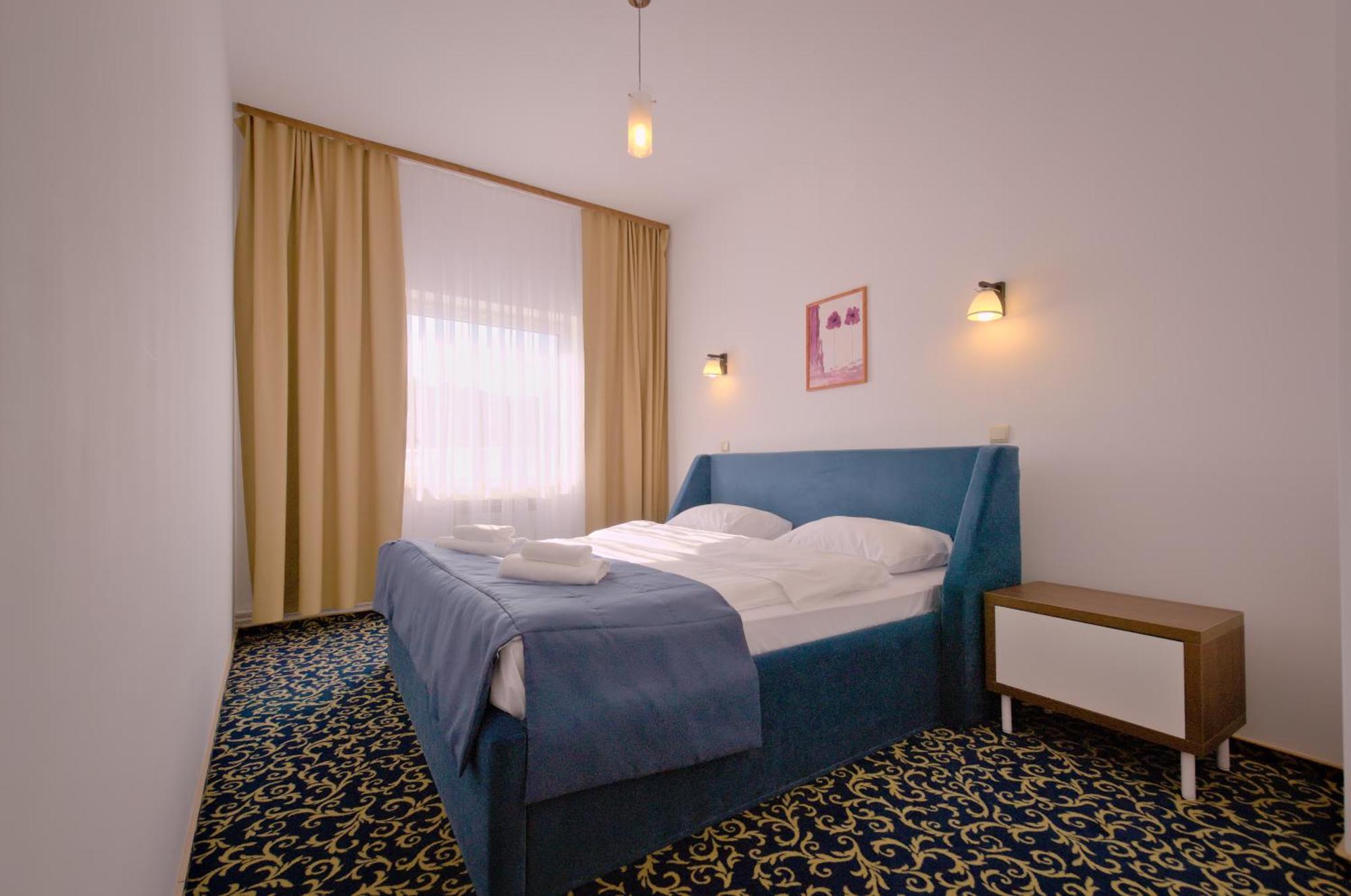 מאחובה Hotel Sezam מראה חיצוני תמונה