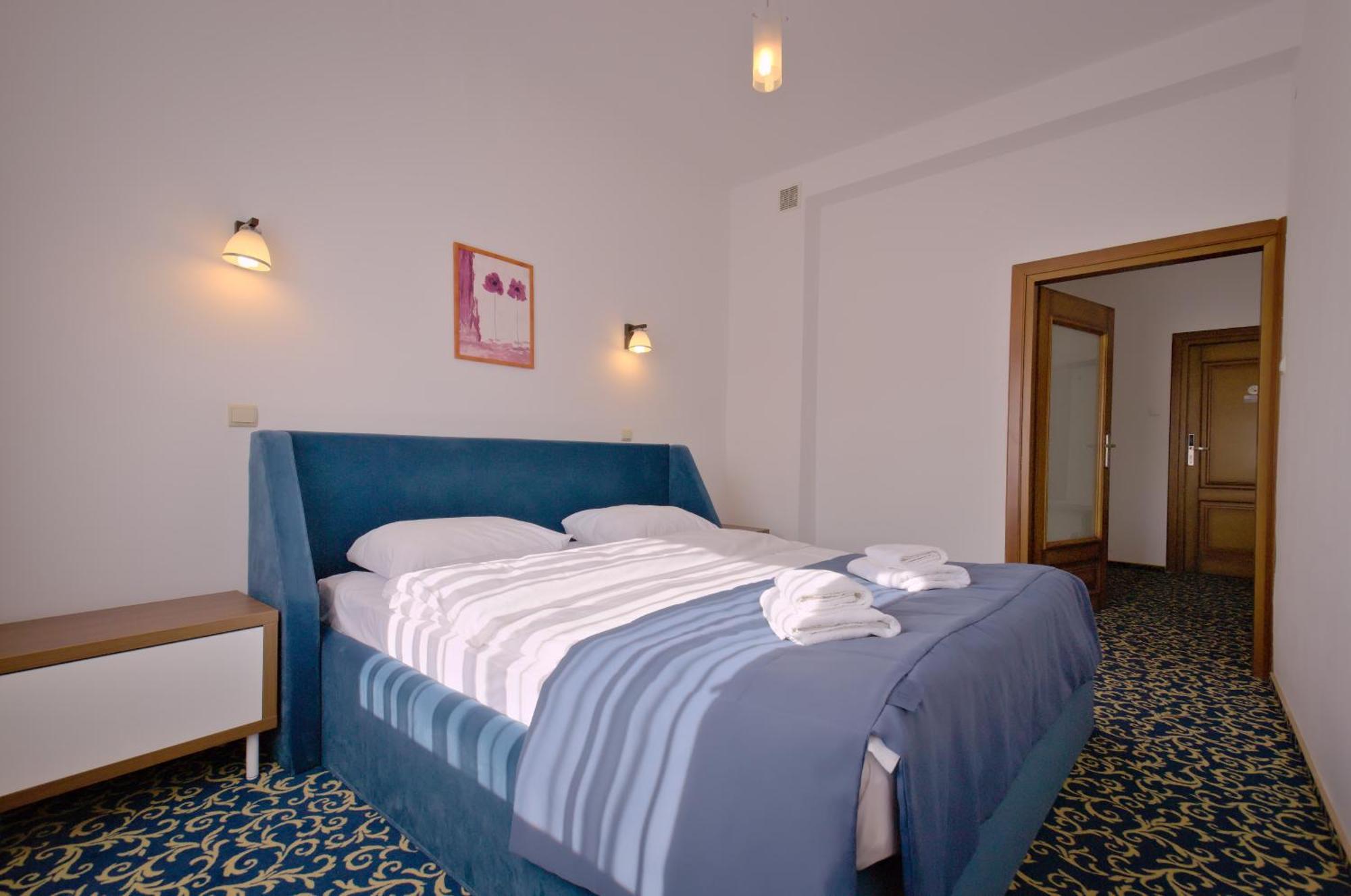 מאחובה Hotel Sezam מראה חיצוני תמונה