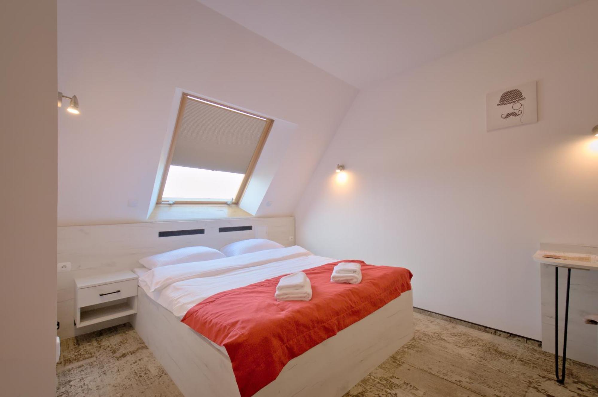 מאחובה Hotel Sezam מראה חיצוני תמונה