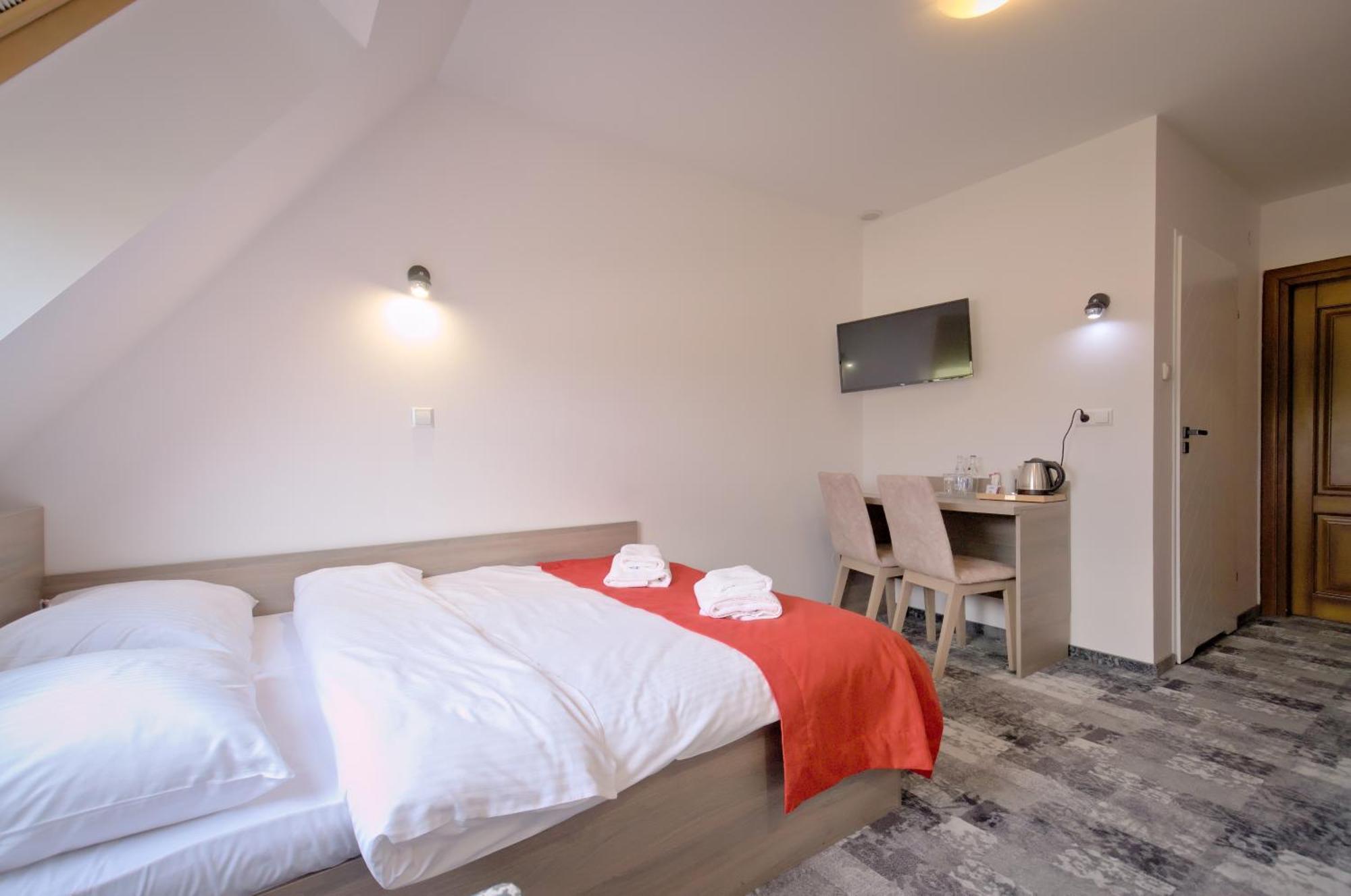 מאחובה Hotel Sezam מראה חיצוני תמונה