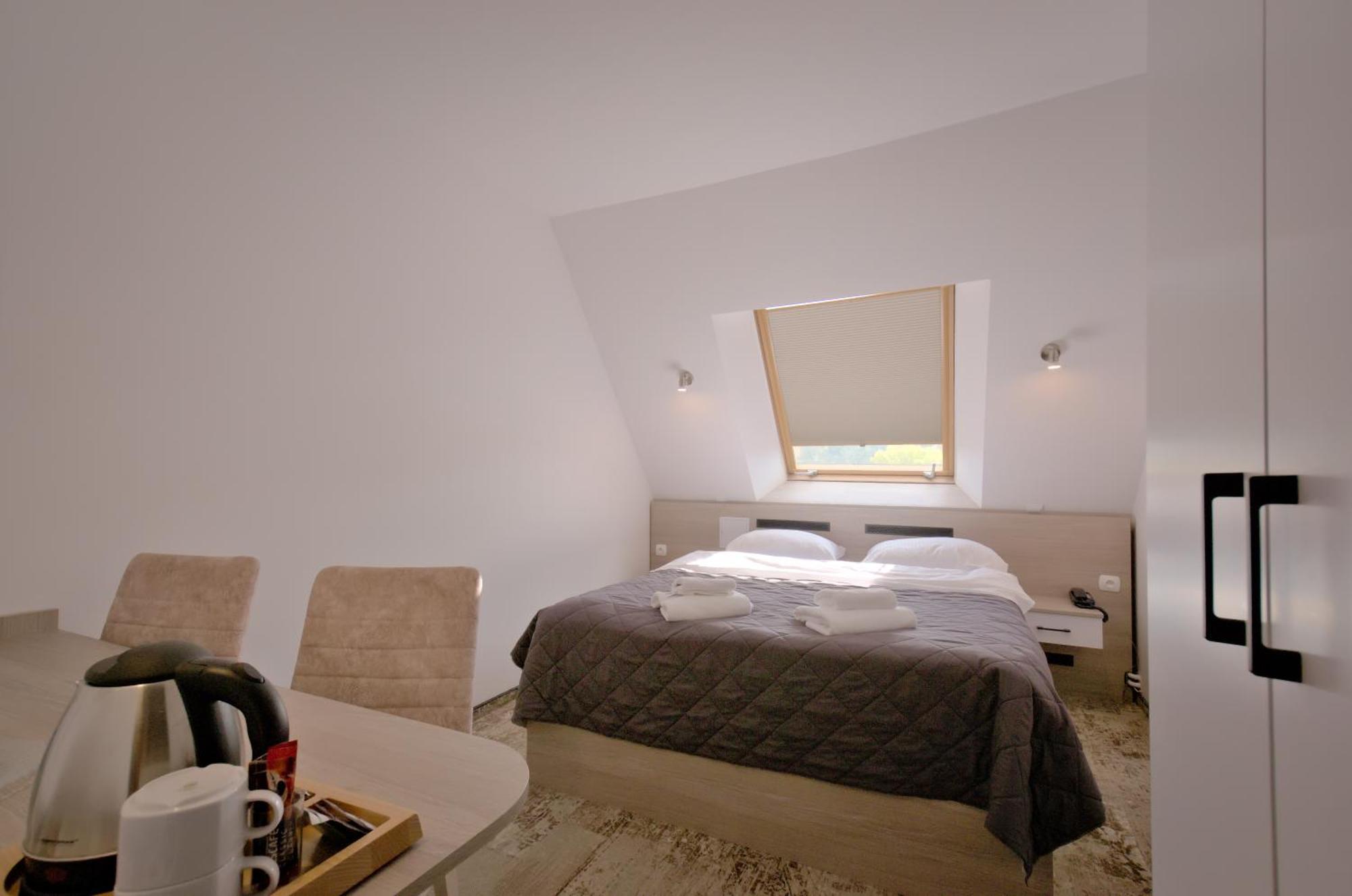 מאחובה Hotel Sezam מראה חיצוני תמונה