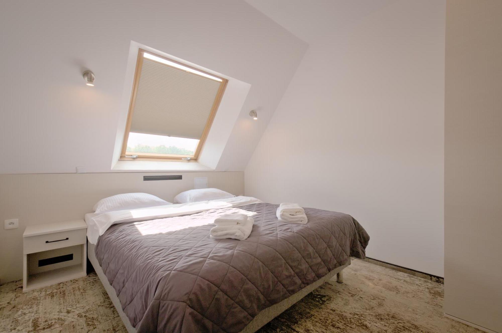 מאחובה Hotel Sezam מראה חיצוני תמונה