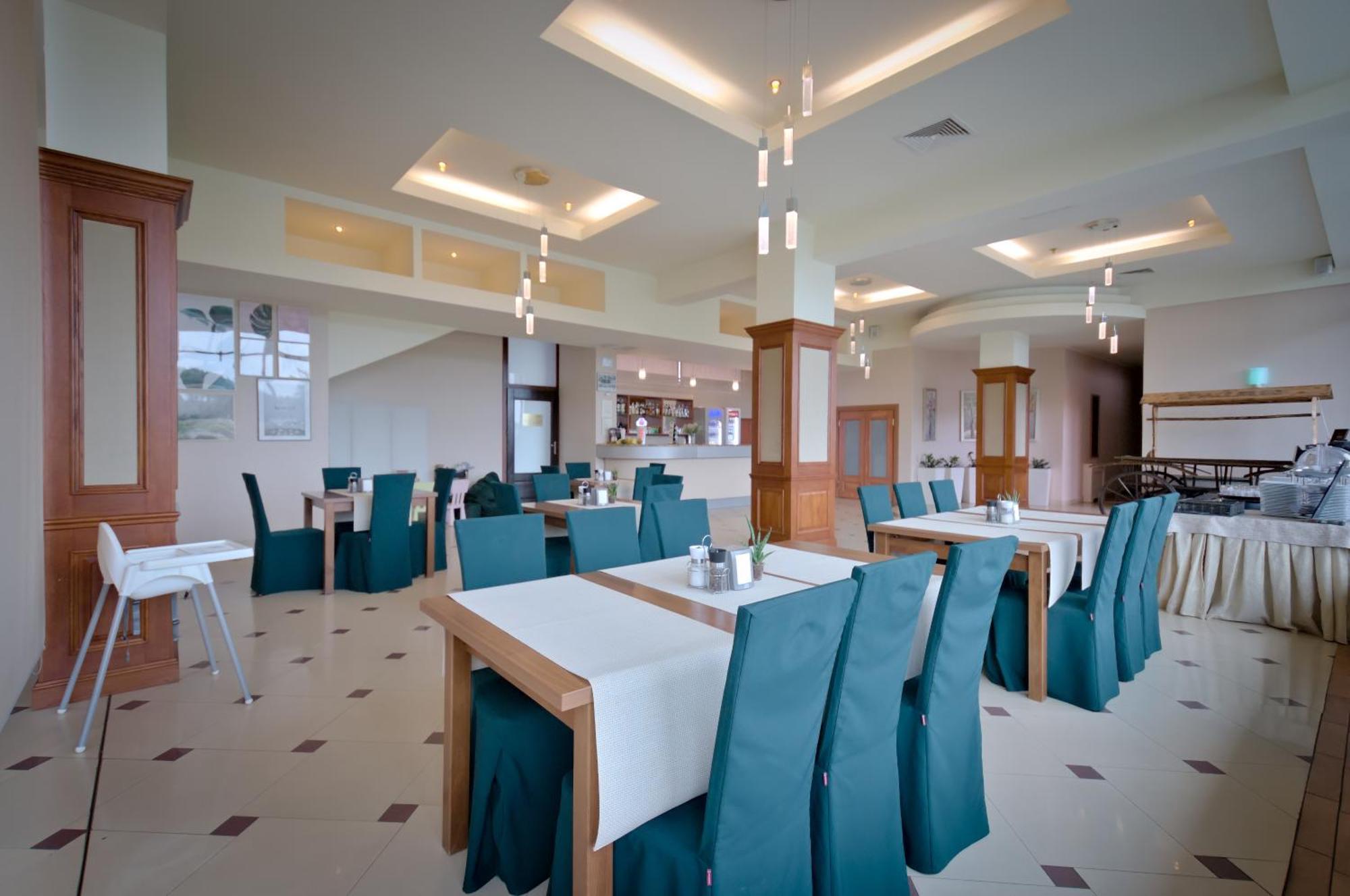 מאחובה Hotel Sezam מראה חיצוני תמונה