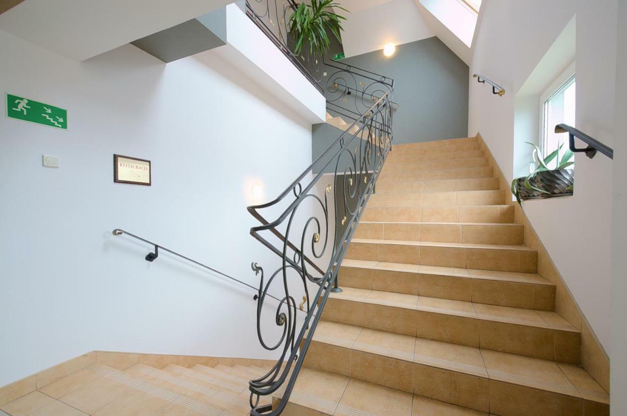 מאחובה Hotel Sezam מראה חיצוני תמונה